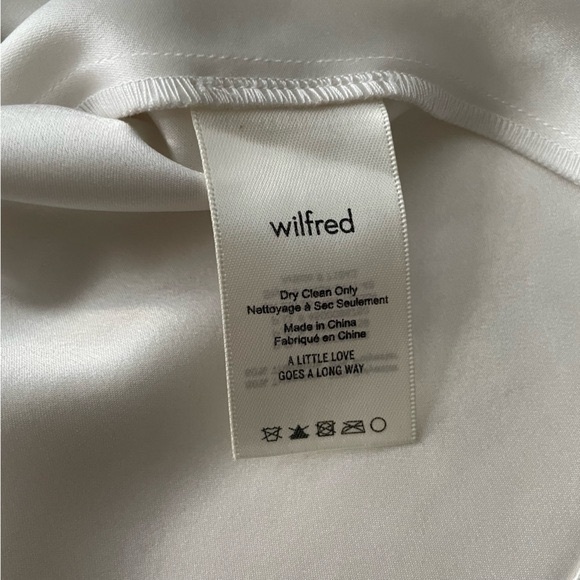Aritzia Wilfred Boscono VNeck Satin Camisole in Avorio NWT - Picture 6 of 11